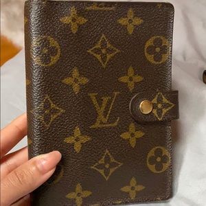 LV wallet